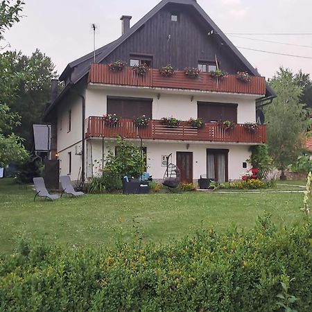 Отель Tomljanovic Плитвицкие озёра Экстерьер фото
