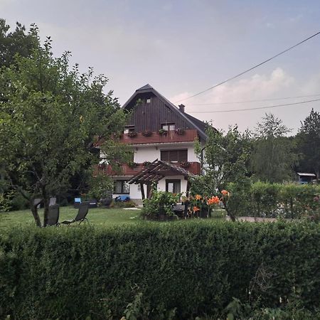 Отель Tomljanovic Плитвицкие озёра Экстерьер фото